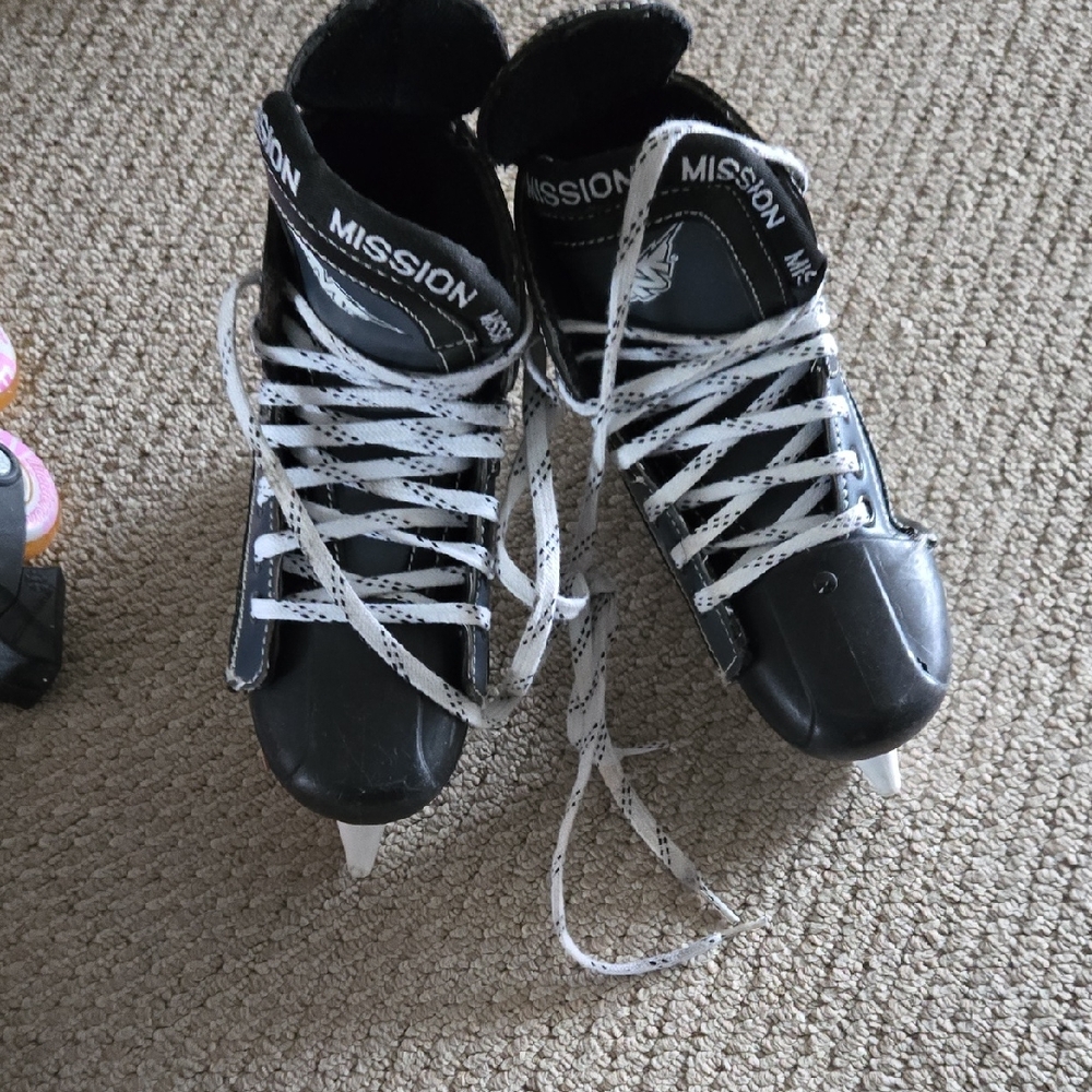 Mission Kids Black Ice Skates